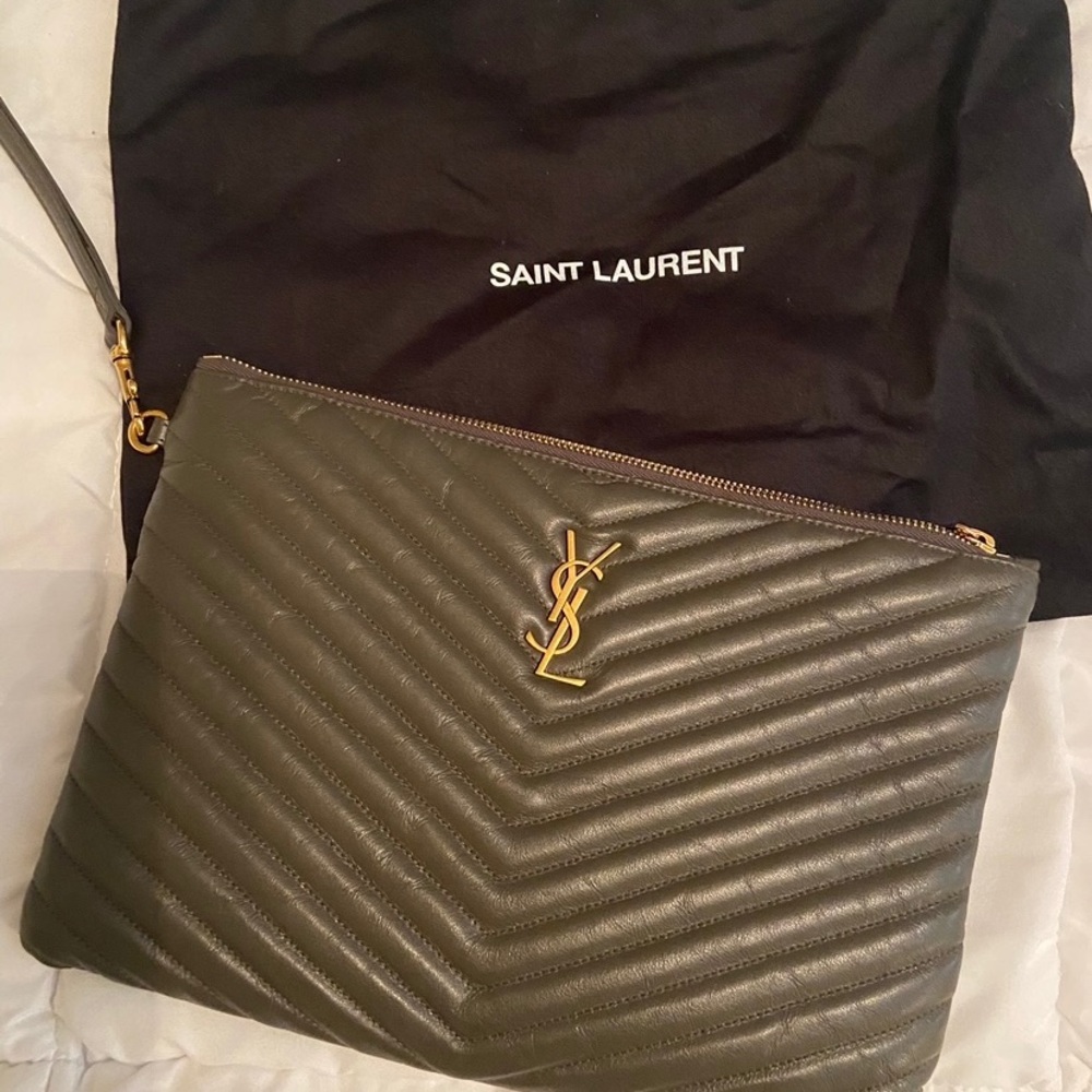 YsL clutch